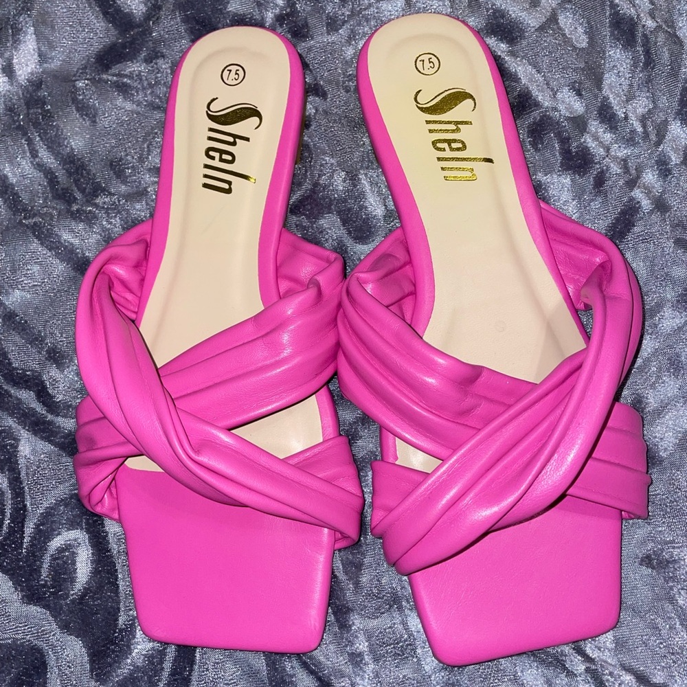 SHEIN-Pink Sandals